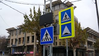 U Partizanskoj ulici postavljena nova saobraćajna svetlosna signalizacija 14 11 2024 [upl. by Stodder]