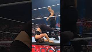 Shayna Baszler connects with the knee to Ronda Rousey 😯 [upl. by Neumeyer948]