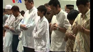 Sholat Idul Fitri Warga Indonesia di Washington  Apa Kabar Amerika 20 Agustus 2012 [upl. by Remmus59]