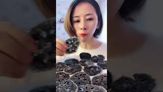 MUKBANG Chocolate chip cookies eating well Eating cookies and milk Yummy IceCokies Eating [upl. by Burkitt]