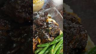 Homemade oxtails garlic Parm green beans creamy mac amp cheese and cauliflower mash [upl. by Sheilah63]