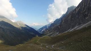 DER STUBAIERHOF  Wanderung auf unsere Innsbrucker Hütte [upl. by Sarazen]