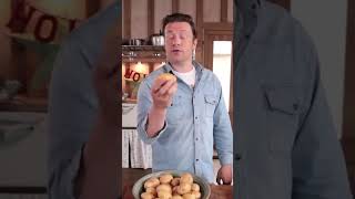 Leckere HasselbackKartoffeln zu Weihnachten  Jamie Oliver auf Deutsch [upl. by Nerok575]