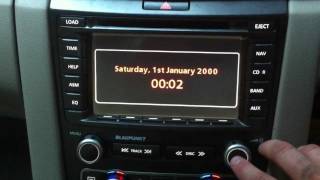 VE Commodore Radio Hacked Chevrolet Startup [upl. by Aihsenal]