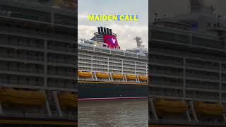 Kreuzfahrtschiff Disney Dream 2 in Hamburg  Zeitraffer time lapse shipspotting [upl. by Hulda]