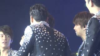 Siwon and Kyuhyun almost kiss SS5 Singapore [upl. by Mclain]