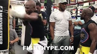 MAYWEATHER SHOWS ANTHONY JOSHUA NASTIEST JAB IN BOXING DROPS UNRELEASED FOOTAGE STILL WORKING [upl. by Belanger]