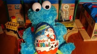 Cookie Monster Count n Crunch  With Thomas the Train and GIANT Christmas Kinder Egg Surprise [upl. by Colier]