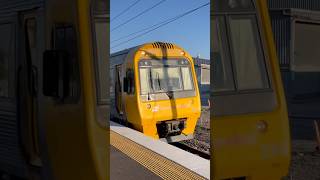 Caboolture SMU250244 passing Sunshine station with country horn blast [upl. by Ahselyt766]