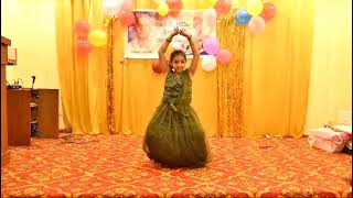 song namami namami viral dancevideo cuteperformance cinematic [upl. by Burnight]