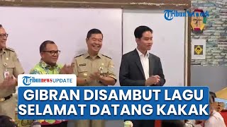 Wapres Gibran Tinjau Uji Coba Makan Bergizi Gratis di SDN Menteng Disambut Lagu Pramuka amp Pantun [upl. by Demetrius447]