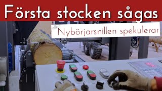 Sågar första stocken på bandsågverket  Trakmet TTP600 Standard med hydraulik [upl. by Ateloiv]