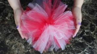 DIY How to Make Tulle PomPoms  HTM Como hacer Pompones o Motas de Tul [upl. by Eiramanit]