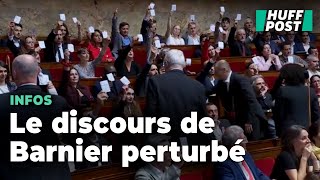 Barnier à l’Assemblée nationale  les députés LFI brandissent leurs cartes d’électeur [upl. by Gerik418]