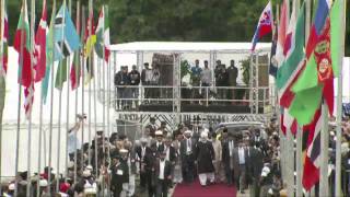 Jalsa Salana UK 2013 Nazm Aao Uss Se Milain [upl. by Ellehcim]