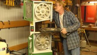 Changing a rikon 14 inch bandsaw blade [upl. by Cormick]