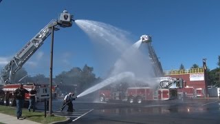 HicksvilleNY Fire Department Tower Ladder 931 Wetdown 92516 [upl. by Cordy]