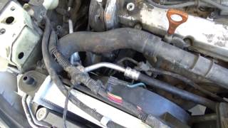 How to Remove a Alternator out of a 2004 Kia Sedona [upl. by Rahm]