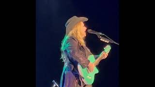 Melissa Etheridge I Want To Come Over [upl. by Reffinej]