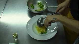 Spaghetti alla chitarra allo zafferano con broccoli e provola affumicata ricetta [upl. by Menell]