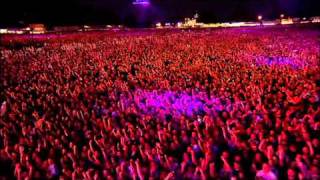 Robbie Williams  She´s the one  Live at Knebworth [upl. by Enaywd]