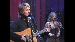 Shawn Colvin quotSunny Came Homequot on Late Show July 15 1997 st [upl. by Gudren463]