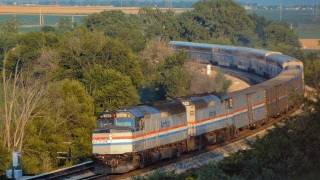 Amtrak 3 amp 4 F40 powered Southwest Chief charges across Illinois in 1991 [upl. by Morganne]