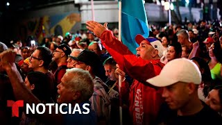 Miles de venezolanos esperan en las calles que salgan a la luz los resultados de las elecciones [upl. by Vaughn274]