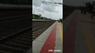 82653 Yesvantpur Jaipur Suvidha Express with KJM WDP4D crosses Umroli Railway Station at high speed [upl. by Dayir]