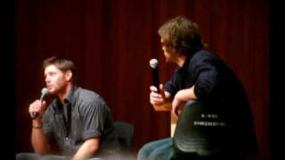 Jensen Ackles and Jared Padalecki get asked about their Texan Accent at the AHBL Con [upl. by Ojahtnamas]