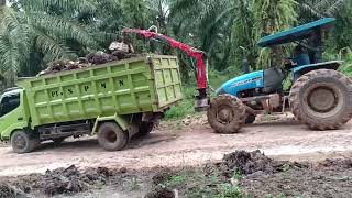 4x4 Palm truck and Grabber tractor hydrolic load palm [upl. by Anilec]