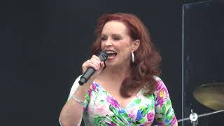 Sheena Easton quotTelephone Long Distant Love Affairquot in 4k at New York State Fair [upl. by Leseil]