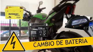 Cambio de batería Bajaj Dominar 400 MOTOBATToriginal por YUASA nueva [upl. by Rossuck840]