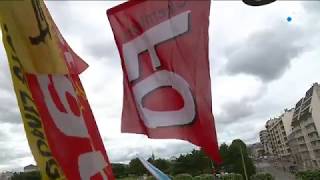 Limoges  les syndicats donnent à nouveau de la voix [upl. by Acnalb986]