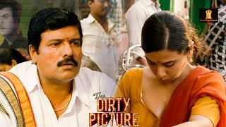 Tumhare Andar Bahut Bhookh Hai  The Dirty Picture  Vidya Balan [upl. by Halladba]