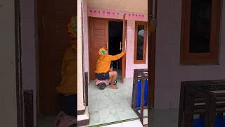 Pintu kok bisa ketawa  shorts comedy ngakak lucu youtubeshorts funny kocak [upl. by Anaahs]