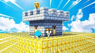 ¡BATALLA DE YOUTUBERS EN MINECRAFT 😆🏰 ASALTO AL CASTILLO 1 LUCKY BLOCKS DORADOS [upl. by Mathur425]