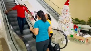 🟢4 Pasamos una vergüenza ella nunca había subido una escalera eléctrica en un mall 🤦‍♂️🙀 [upl. by Enenaj965]