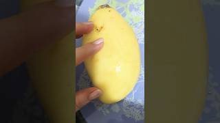 Correct cutting of Indian Mango Mangoni togri kesish india food mango travel [upl. by Cathleen]