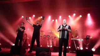 VNV Nation live  Hamburg 300911  Publikum singt [upl. by Eekcaj]