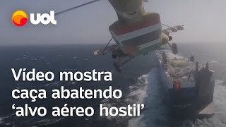 Em apoio aos palestinos de Gaza rebeldes huthis dispararam míssil em navio no Mar Vermelho [upl. by Nicky]