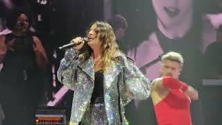 emma  in Italia feat fabri fibra live  unipol forum Milano 111124 indatowntour [upl. by Hal]