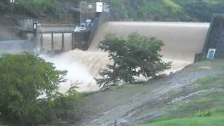 Imprecionante gran crecida de Embalse y Rioquot Locoquot de Yauco [upl. by Neerom]