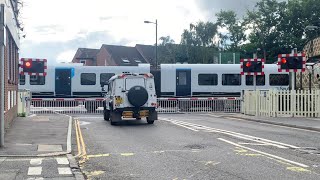 Petersfield level crossing Hampshire SWR [upl. by Hirza]