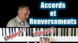 Accords Majeurs mineurs et Renversements  Tuto Facile Piano [upl. by Raimes55]