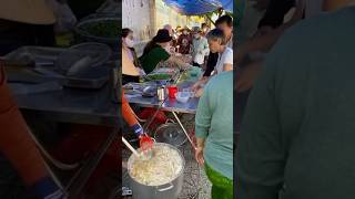 Bánh canh bột sắt nhìn hấp dẫn tặng bà conShorts Hoàng Hưng Vlog [upl. by Airetnahs169]