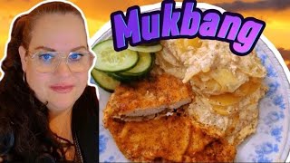 Mukbang  potatisgratäng paneradkyckling och gurka [upl. by Lauretta]