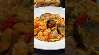 ESPAGUETI FRUTTI DI MARE Están impresionantes de ricos🍝 youtubeshorts shorts [upl. by Nylyahs37]