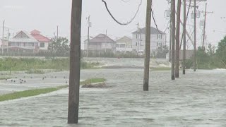 335 pm update Water seen overtopping Plaquemines Parish back levee [upl. by Aket]