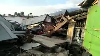 video amatir detik detik satu desa hilang di telan bumi di palu Sulawesi [upl. by Eromle824]